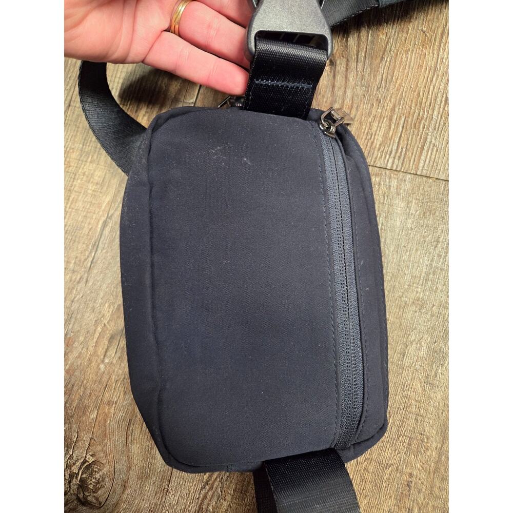 Chico's Navy Blue Belt Bag Fanny Pack Mini Purse - Picture 3 of 5